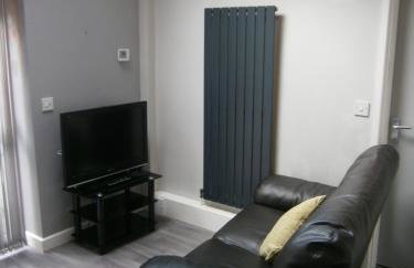 The Barn - Ilkeston - 1 Bedroom Flat, 2 Beds, Close to M1-A52 Long Eaton - Nottingham - Derby - Derbyshire - 400Mbs WiFi Free Parking! - Foto 3