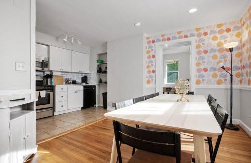 Contemporary City Getaway Luxe Comfort - Foto 16