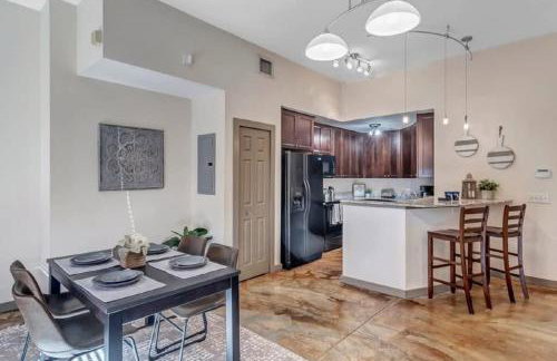 Modern, Insta-Worthy 2B Townhome in Walkable Springfield! - Photo 10