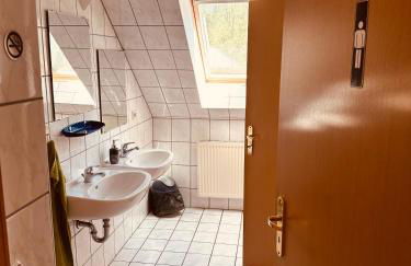 Pension auf dem Pferdehof Gut Greppin - mit WLAN, Sitzecke, Garten & kostenlosem Parken - Foto 11