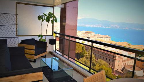 Grand T2 STANDING AJACCIO Proche centre et plages VUE PANORAMIQUE PARKING PRIVE - Foto 1