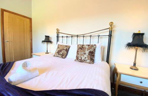 Cleish 7 With Private Hot Tub - Fife - Loch Leven - Lomond Hills - Pet Friendly - Photo 3