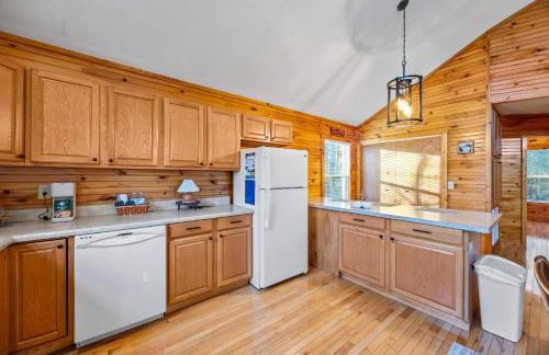 Mountain Cabin Fireplace Views Fire Pit - Foto 26