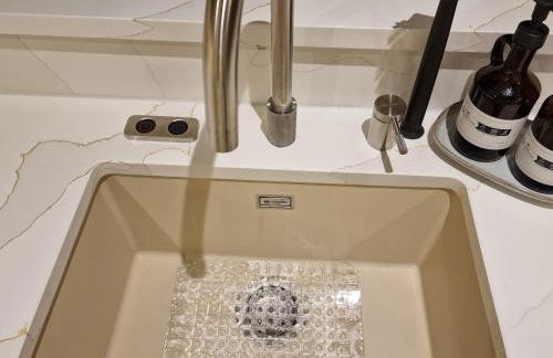 5 Bed 5 Bath Luxury Home Near Heathrow Free Parking - Foto 29