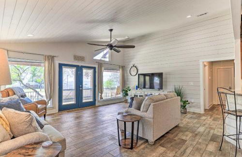 Charming Burnet Cottage with Lake View and Porch! - Foto 3