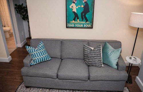 Fun Cozy 1 Br King Apts - 1 25 Mile Walk to TIAA Bnk Fld - Foto 22