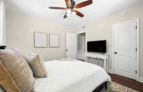 Sleek 2 BR Condo - 2 block from San Marco - Foto 15