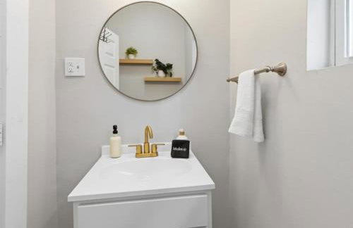 Prime Downtown Indy House Close to DT Indy - Photo 15