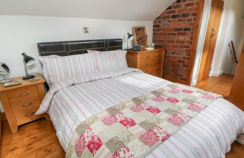 Chequer Stable - Photo 12