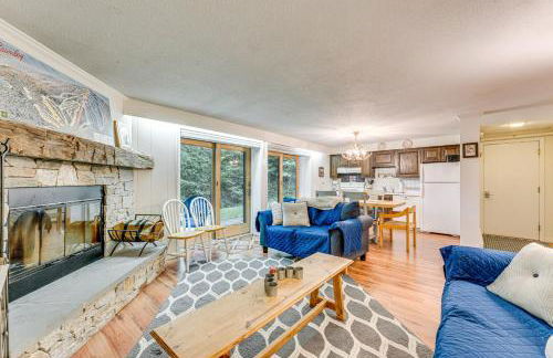 Renovated Ski-InandSki-Out Peru Condo at Bromley Mtn - Foto 6