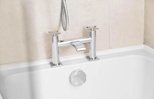 Stylish Four Bedroom House - Garden - Parking - Great Barr 110F - Foto 22