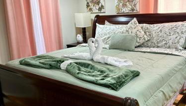 The Lambo Beach Cozy Retreat 2BR 2BA, Near UTMB & Cruise Port - Foto 3