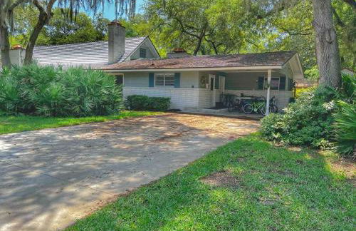 Cute Cottage with 3 min walk to beach with bikes! - Foto 11