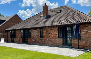 Outstanding 6 Bedroom House Cotton End, Bedford - Foto 6