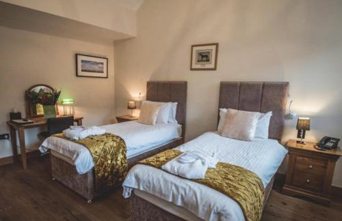 The Saddle Room - Photo 73