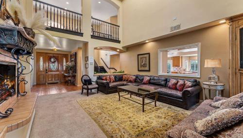 Lakeside Mansion Waterfront 34 beds Boat ramp - Foto 2