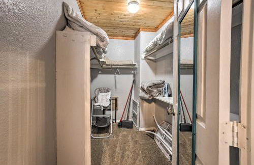 Remodeled Crestline Retreat Walk to Lake Gregory! - Foto 19