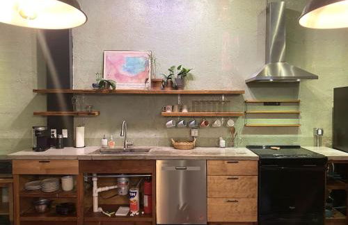 Modern City Loft Downtown Lynchburg VA LYH HUGE - Foto 44