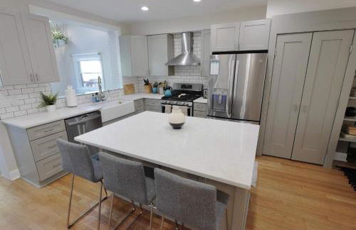 Stadium Armory Stay - 3 Bedroom - Foto 11