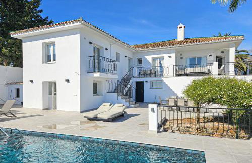 Villa with private pool & outdoor kitchen - Photo 63