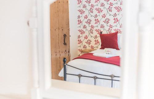 Tastefully decorated, family friendly property, central Kirkby Lonsdale, parking and EV charger - Photo 18