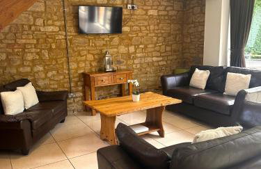 Rats Retreat at Tove Valley Cottages - Photo 4