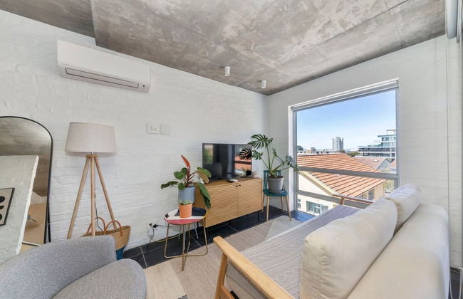 Seaside Studio Apartment, 9 Mins to Queens Beach! - Photo 8