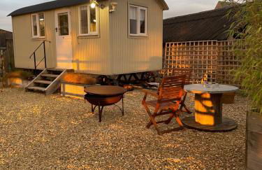 The Shepherd's Hut - Foto 1