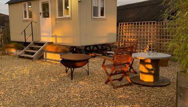 The Shepherd's Hut - Foto 1