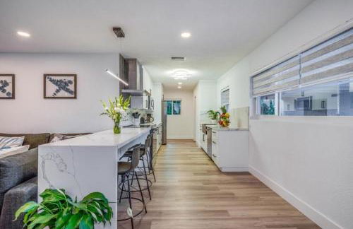 Friendly Fox Luxury Pool & Spa - Near DT & Beach home - Foto 18