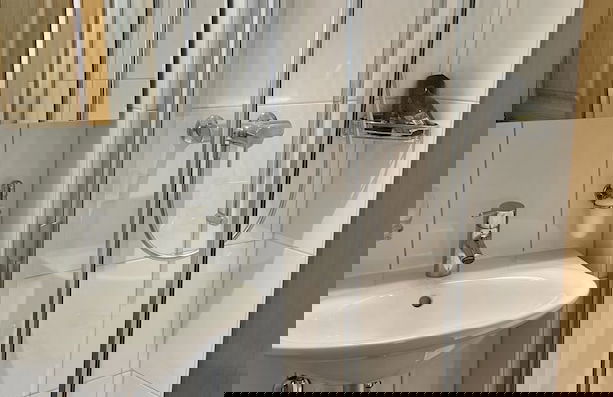 Spacious Apartment With Outstanding Views Direct Access Top of Europe - Photo 12