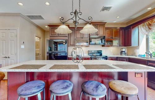 Gloucester Harbor Hideaway - Photo 12