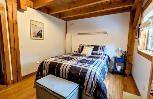 Bright Post & Beam Retreat with Fire Pit & Game Room Near Acadia | Sorrento, Maine - Foto 10