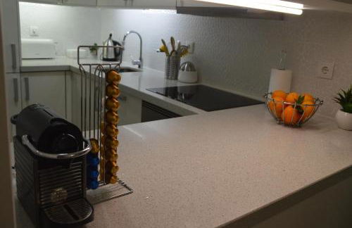 Amazing Beach & Pool Apartment with Garden - Foto 40