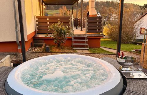 Großes Ferienhaus für 12 -17 Personen mit Whirlpool - Spielzimmer und Garten - Photo 4