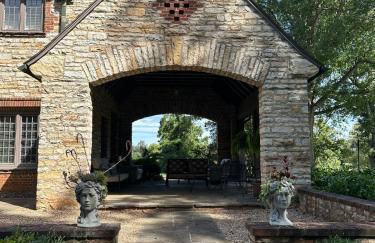 Stoneleigh - Historical Country Estate - Photo 45