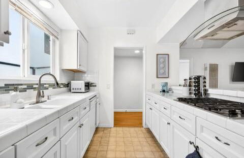 Prime Manhattan Beach 2BR Walk to Beach with Parking - Foto 24