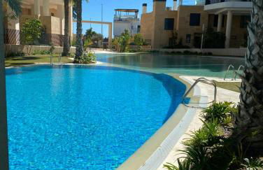 Beachfront Penthouse! - Photo 7