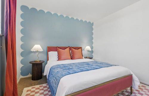 Spacious 4BD - Backyard BBQ, Fire Pit & Mini Golf - Foto 14