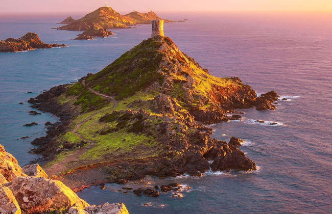 Paseo en barco al atardecer por las Islas Sanguinarias - Foto 1