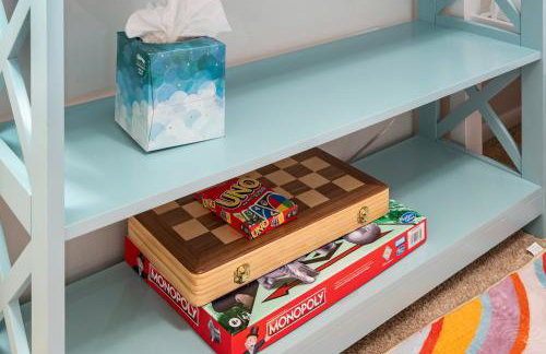 Stylish House with Hot Tub, Fire Pit Pool table near Denver - Photo 21