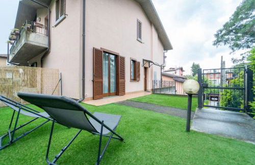 Apartment with private garage, garden and WiFi - Foto 1