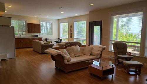 Expansive Dual-Kitchen Retreat - Foto 3