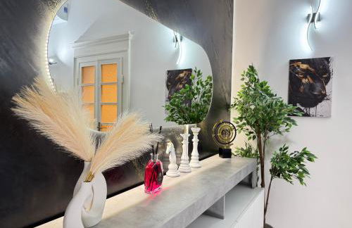 ROYAL HOUSE - Parcheggio gratuito e Wi-Fi - Photo 4