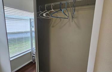 Magical Getaway- Cozy Home Minutes from Disney, Restaurants & Outlets! - Foto 22