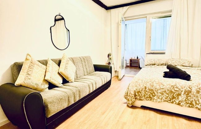 7 private Rooms in a spacious Villa - Foto 11