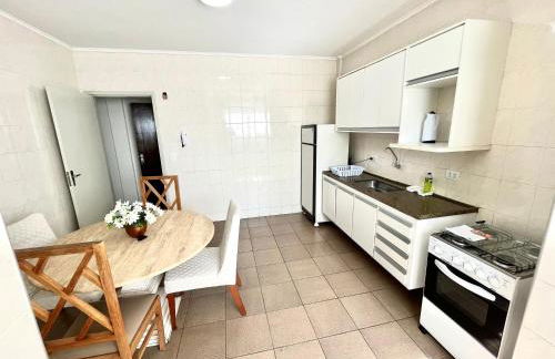 Apartamentos até 6 pessoas - 3 quartos com suíte e garagem, completo - Photo 24