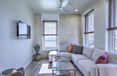 Sleek, Newly Updated Downtown San Marcos Apt! - Photo 5