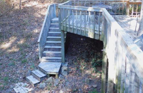 Secluded Home with Mini Waterfall and a Creek in Hot Springs - Foto 8