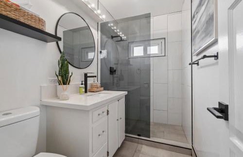 NEW Cozy Modern Home with Hot Tub and Ocean Views - Foto 29